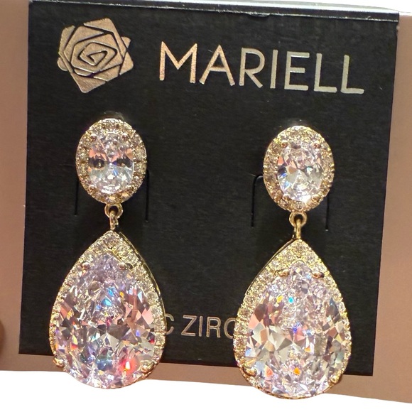 Mariell - NWT - Cubic Zirconia Tear-Drop dangle Earrings - Picture 6 of 10
